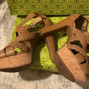 Gianni Bini Tan Strappy Platform Sandals